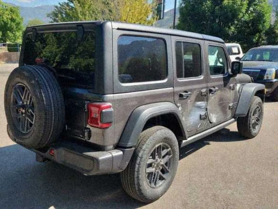 Grok Imagine + Blur/Noise/Compression