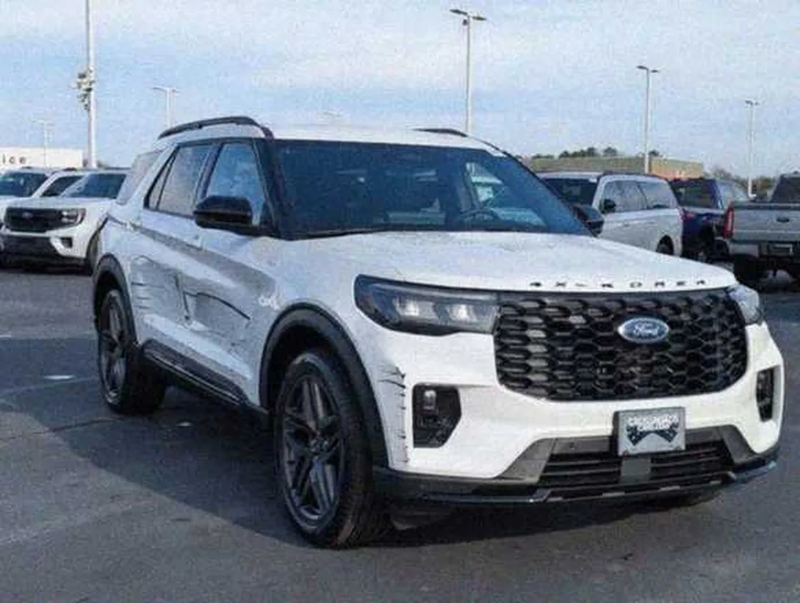 Grok Imagine + Blur/Noise/Compression