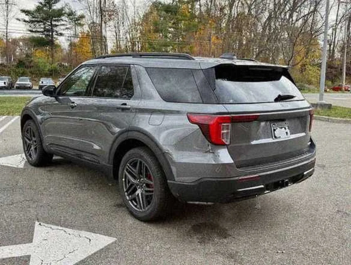 Grok Imagine + Blur/Noise/Compression