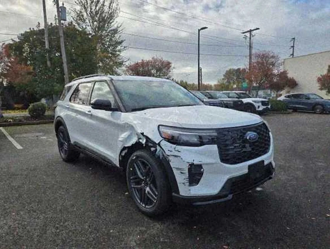 Grok Imagine + Blur/Noise/Compression