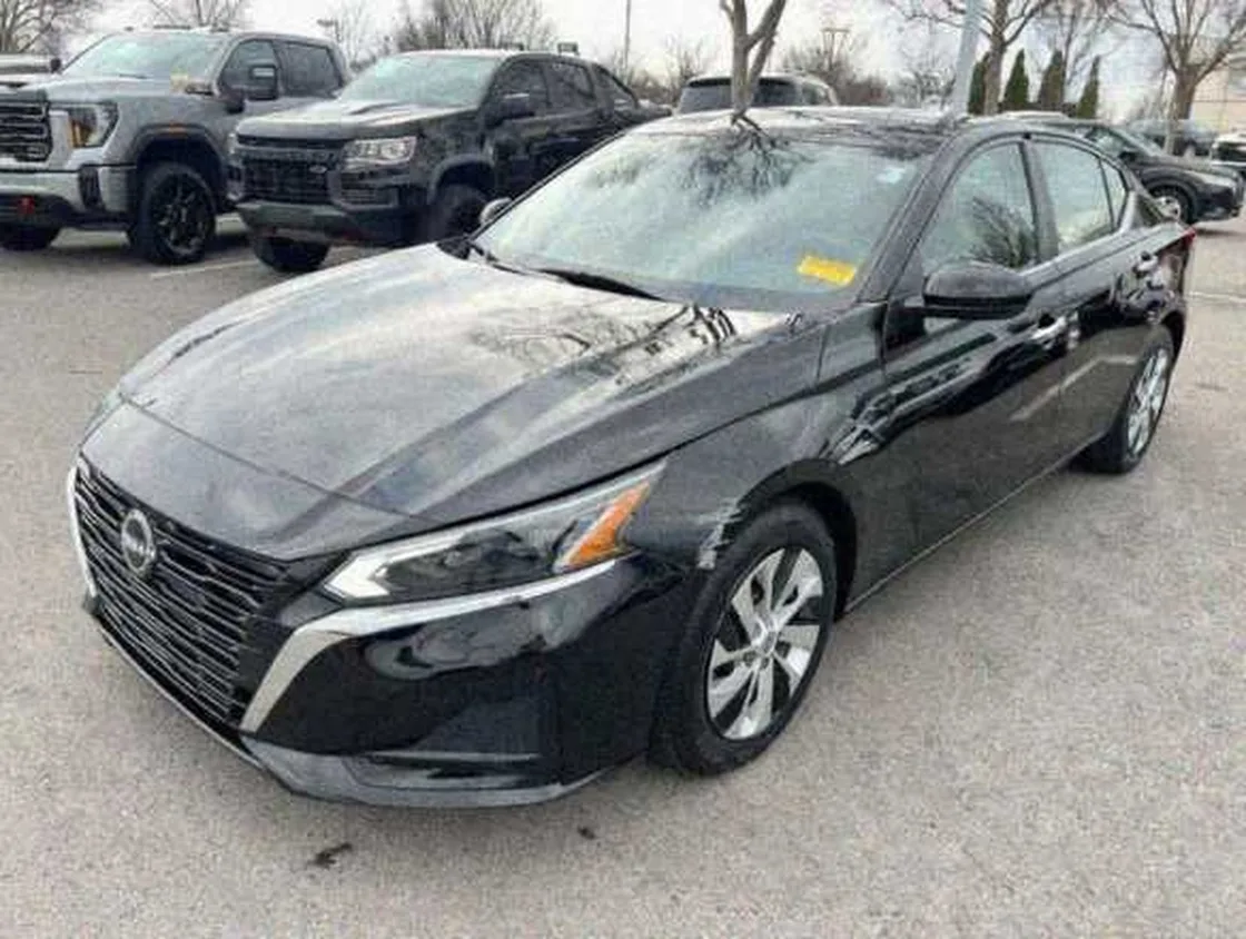 Grok Imagine + Blur/Noise/Compression