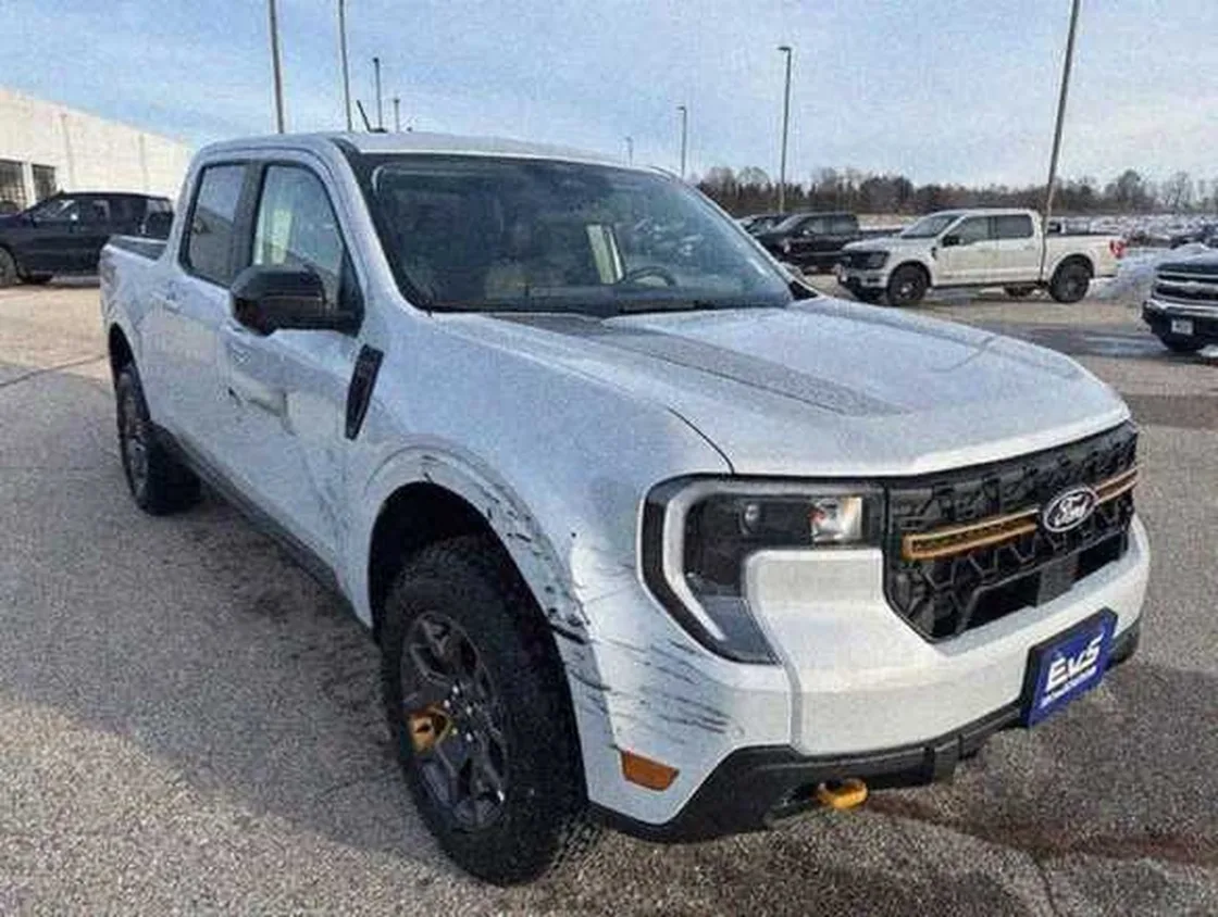 Grok Imagine + Blur/Noise/Compression