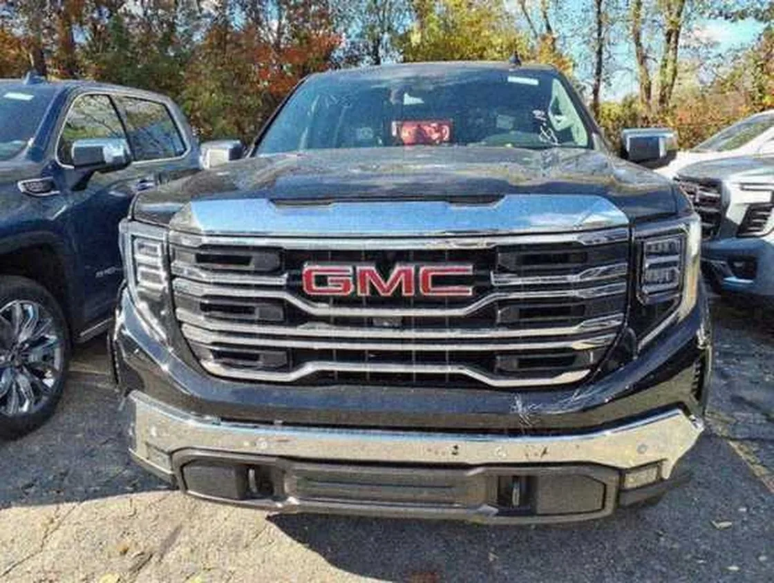 Grok Imagine + Blur/Noise/Compression