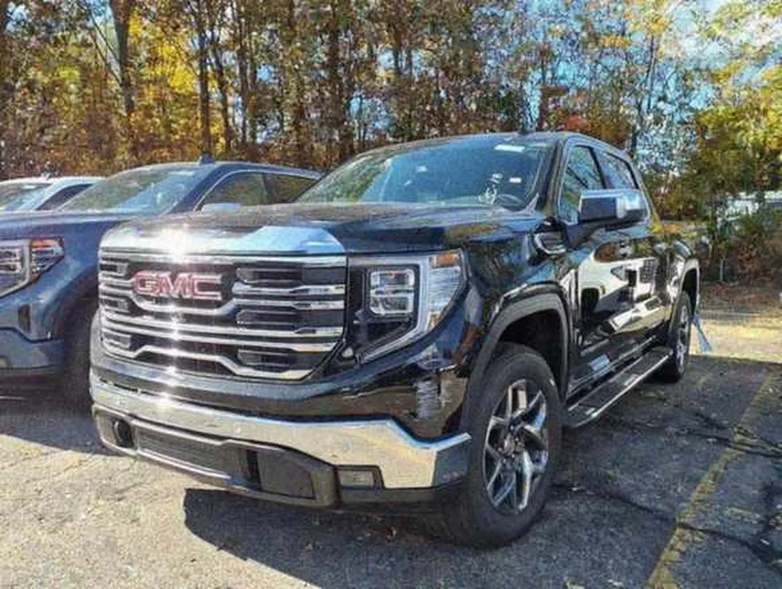 Grok Imagine + Blur/Noise/Compression