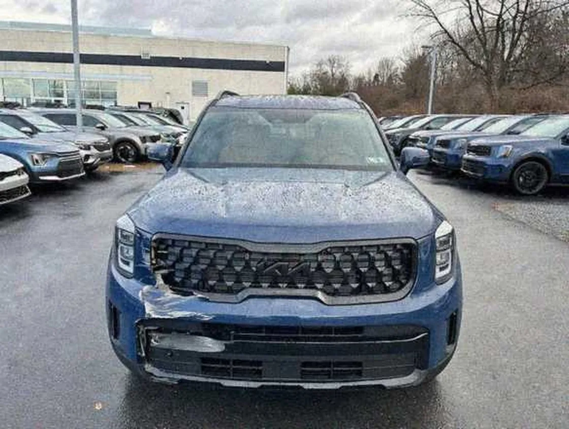 Grok Imagine + Blur/Noise/Compression