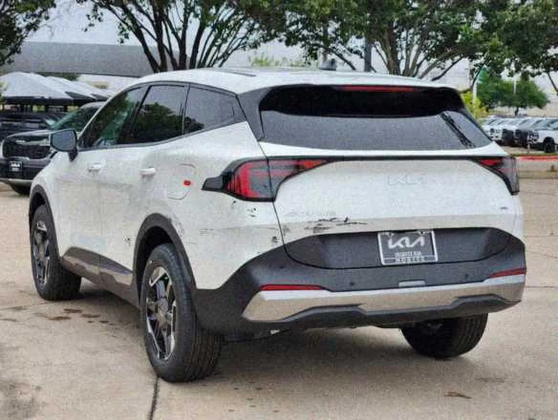 Grok Imagine + Blur/Noise/Compression