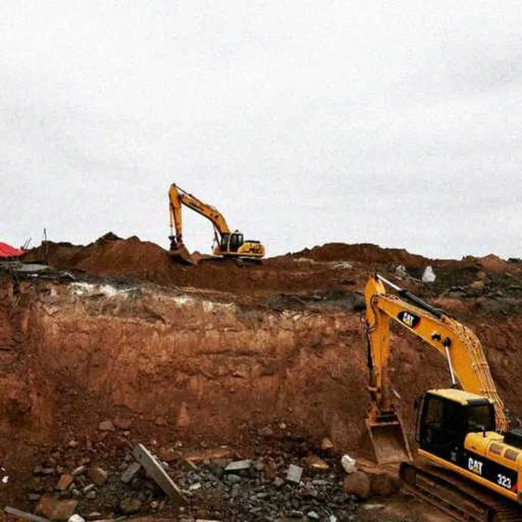 Grok Imagine + Blur/Noise/Compression