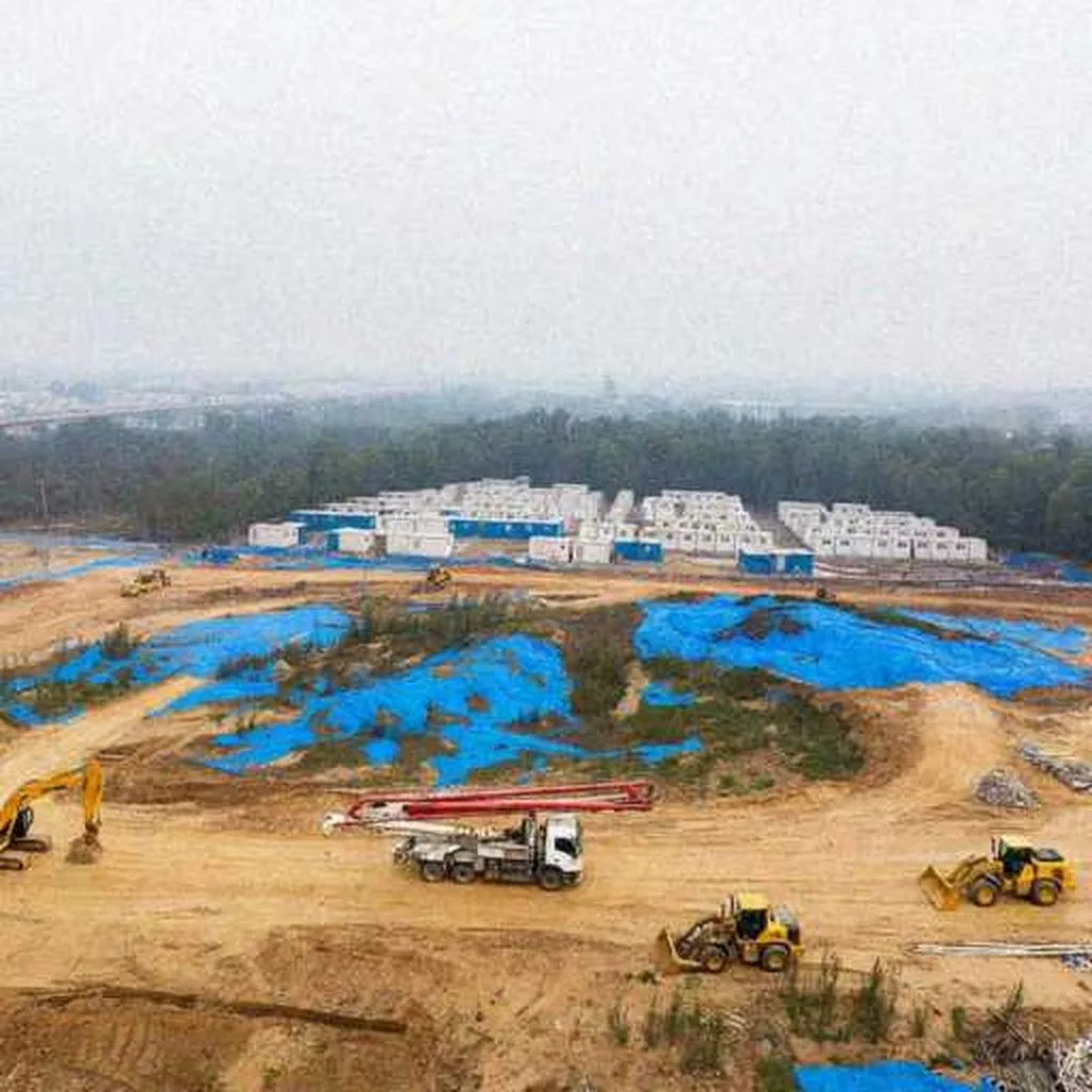 Grok Imagine + Blur/Noise/Compression