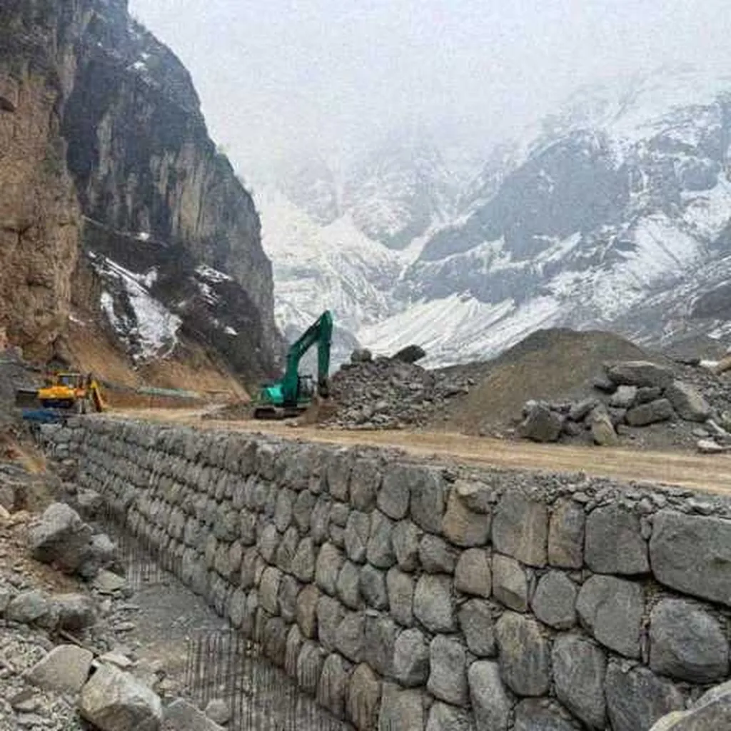 Grok Imagine + Blur/Noise/Compression