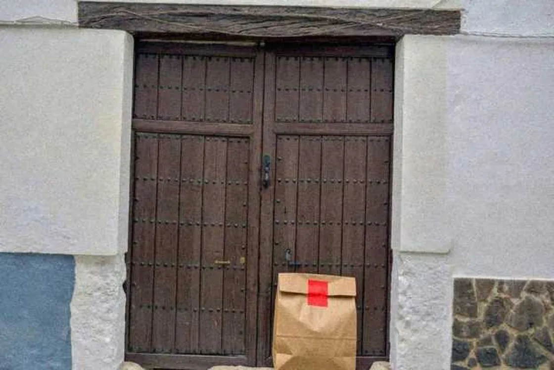 Grok Imagine + Blur/Noise/Compression