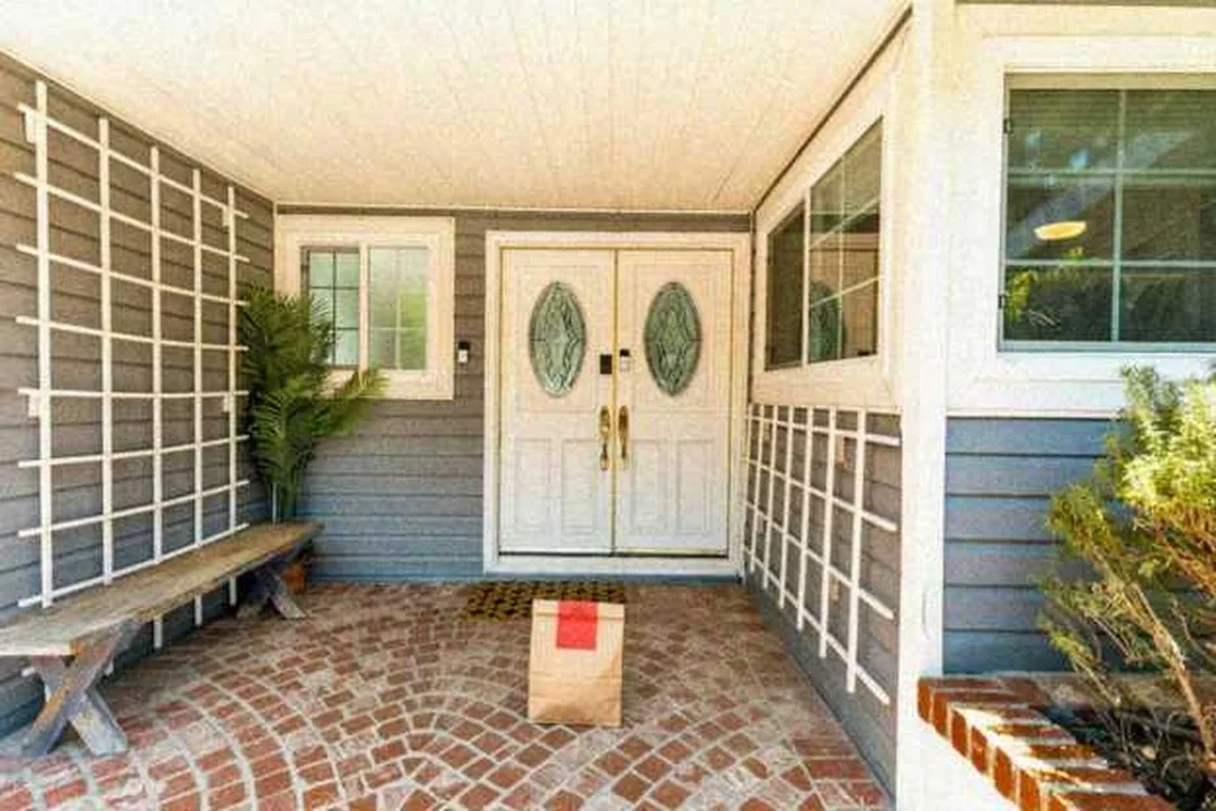 Grok Imagine + Blur/Noise/Compression