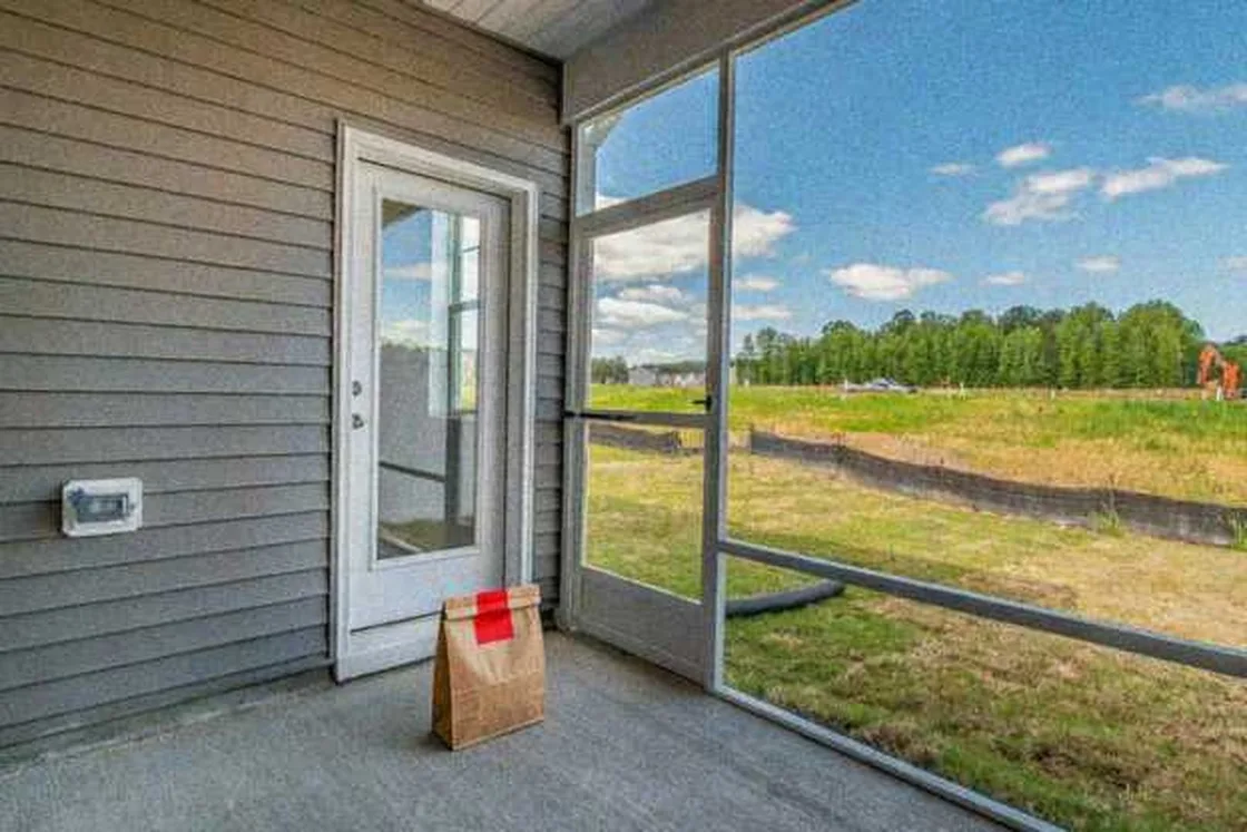 Grok Imagine + Blur/Noise/Compression