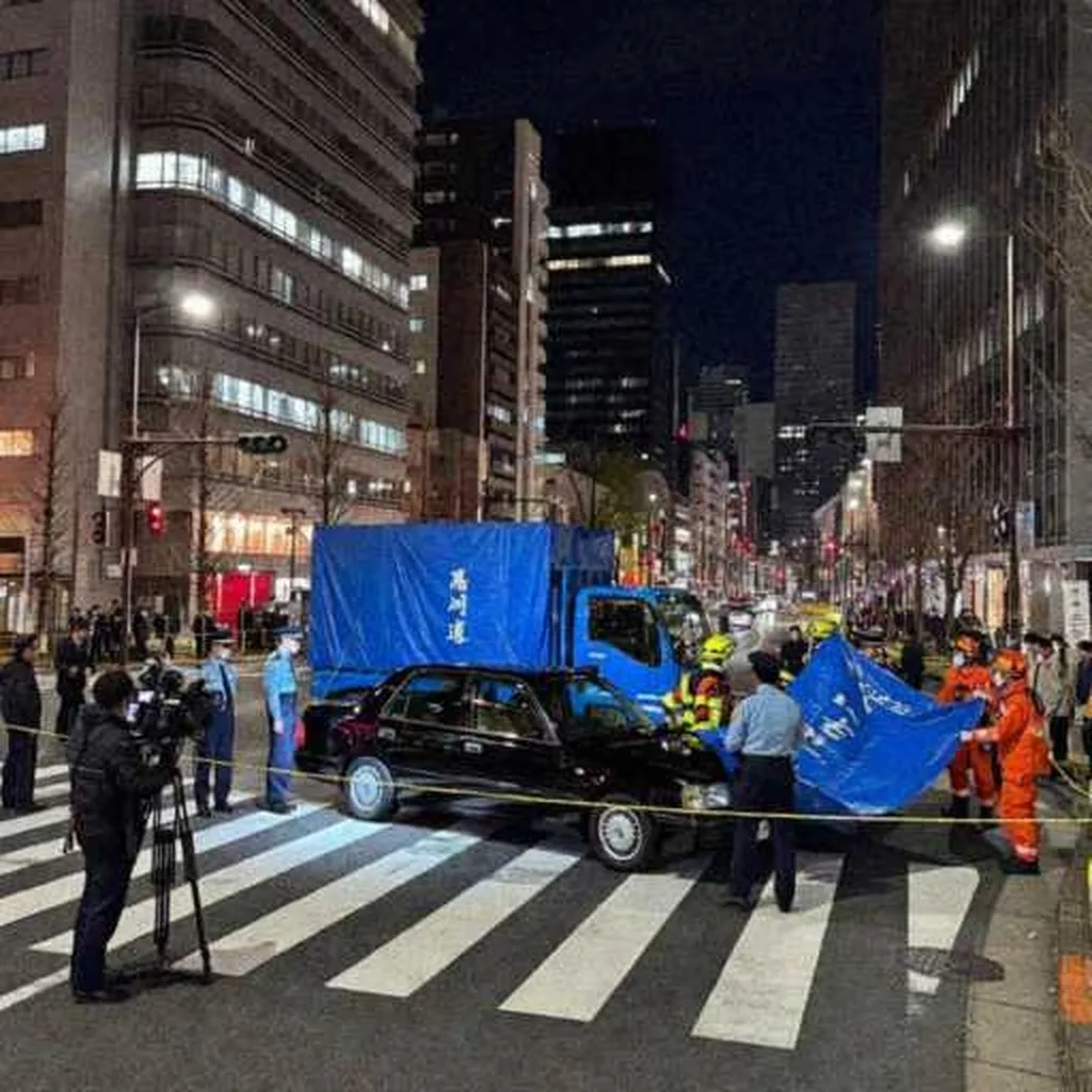 Grok Imagine + Blur/Noise/Compression