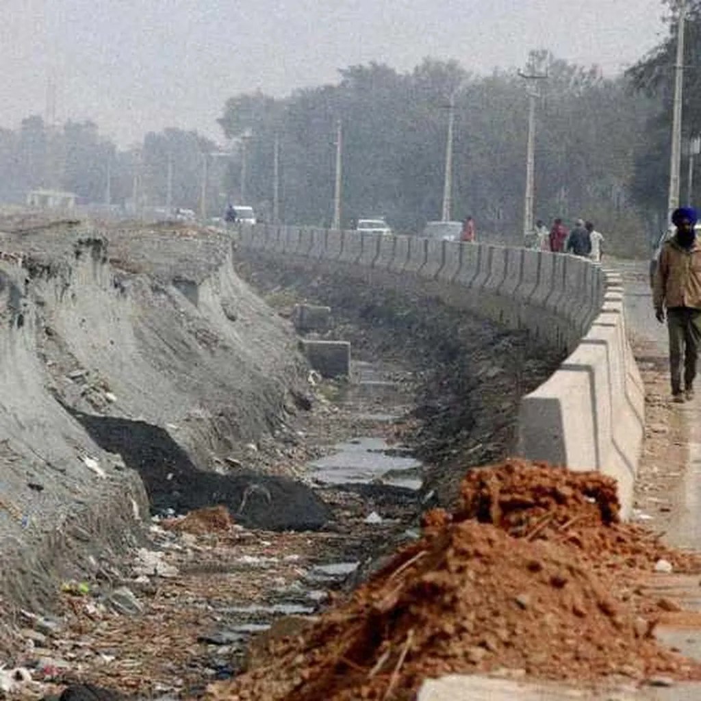 Grok Imagine + Blur/Noise/Compression