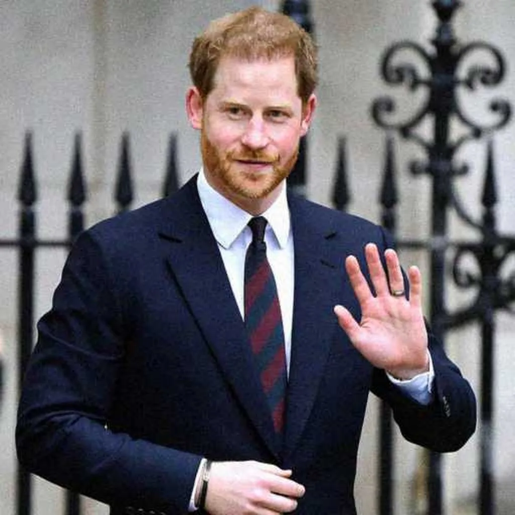 Grok Imagine + Blur/Noise/Compression