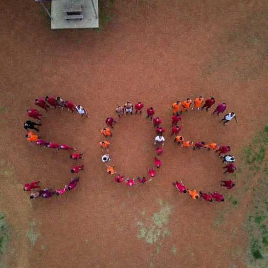 Grok Imagine + Blur/Noise/Compression