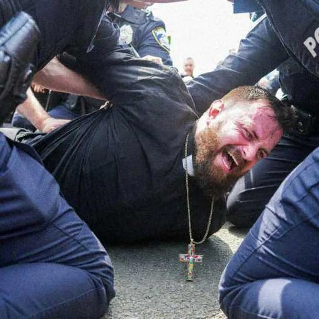 Grok Imagine + Blur/Noise/Compression